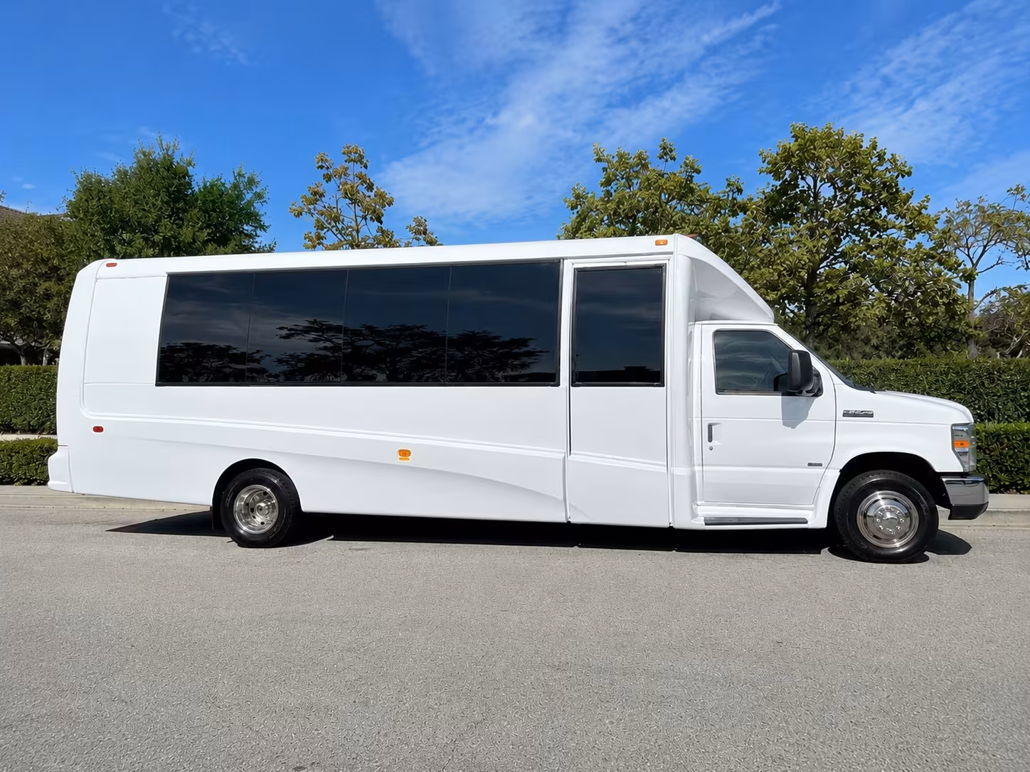 youth group and vacation bible school minibus rentals in compton